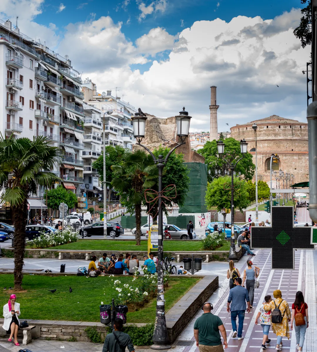 Renovated Building for Sale in Kamara, Thessaloniki
