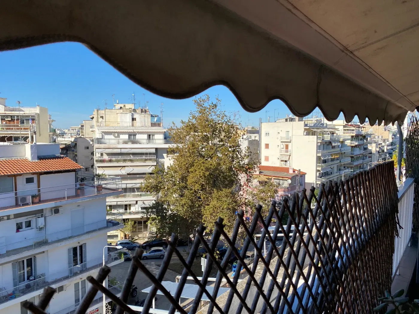 100 m² Renovated Two-Bedroom Apartment for Sale in Voulgari - Ntepo - Martiou, Thessaloniki Center