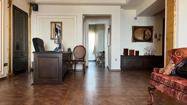 Three-Bedroom Renovated Apartment for Sale in Center Thessaloniki, Thessaloniki Center — photo 5