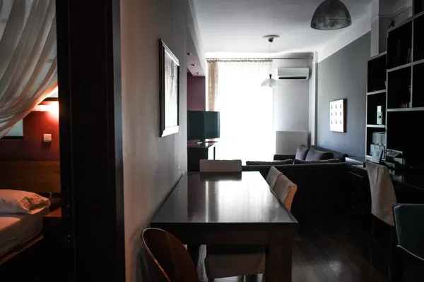 92 m² Three-Bedroom Renovated Apartment for Sale in Center Thessaloniki, Thessaloniki Center — photo 4