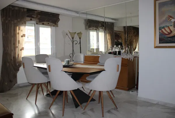 Renovated Four-Bedroom Apartment for Sale in Voulgari - Ntepo - Martiou, Thessaloniki Center — photo 5
