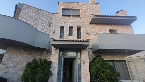 491 m² Seven-Bedroom Villa for Sale in Artemida, Athens Eastern Suburbs — photo 4