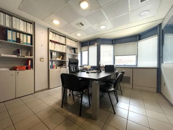1000 m² Building for Sale in Exarchia - Neapoli, Athens Center — photo 5