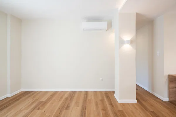 Renovated 74 m² Apartment with Two Bedrooms for Sale in Nea Smyrni, Athens Southern suburbs — photo 2