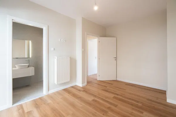 Renovated 74 m² Apartment with Two Bedrooms for Sale in Nea Smyrni, Athens Southern suburbs — photo 3