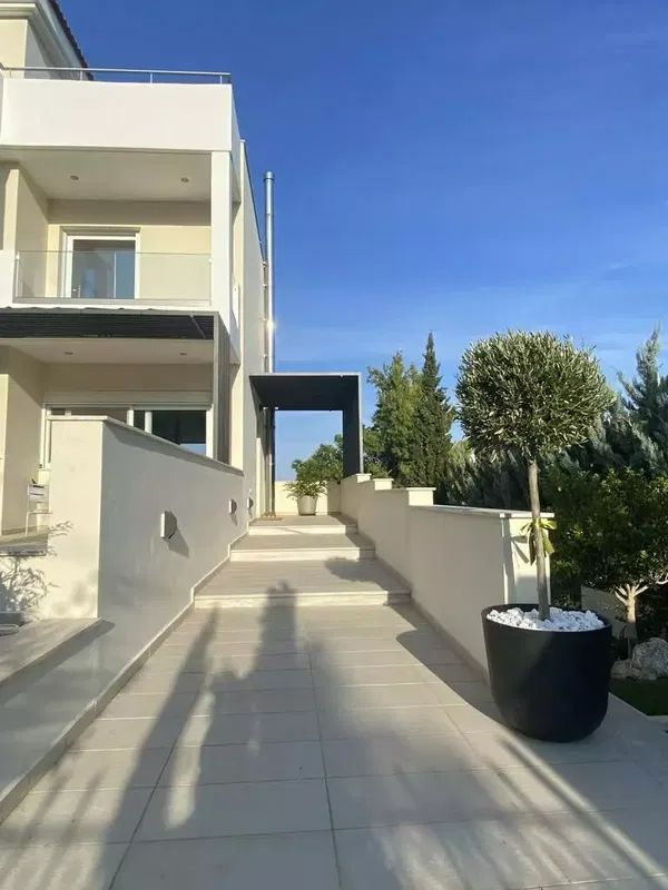 326 m² Villa with Four Bedrooms for Sale in Penteli, Athens Northern suburbs — photo 3