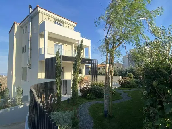 326 m² Villa with Four Bedrooms for Sale in Penteli, Athens Northern suburbs — photo 2