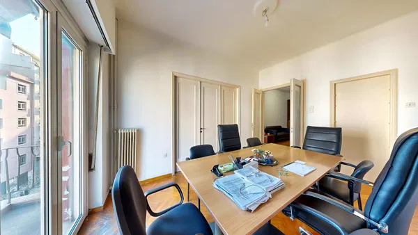 105 m² Apartment with Two Bedrooms for Sale in Omonoia, Athens Center — photo 5