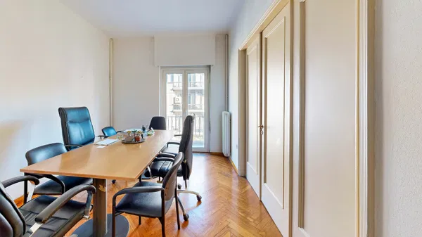 105 m² Apartment with Two Bedrooms for Sale in Omonoia, Athens Center — photo 4