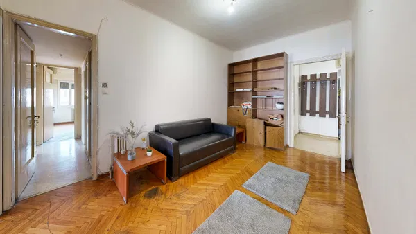 105 m² Apartment with Two Bedrooms for Sale in Omonoia, Athens Center — photo 2