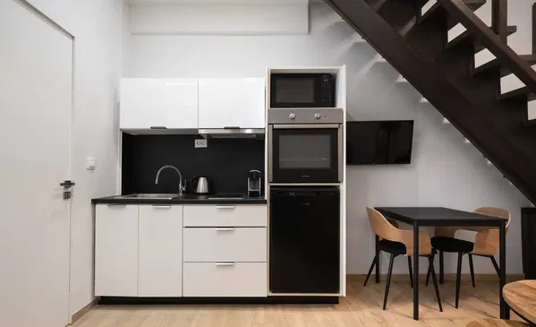 Renovated Two-Bedroom Villa for Sale in Pangrati, Athens Center — photo 4