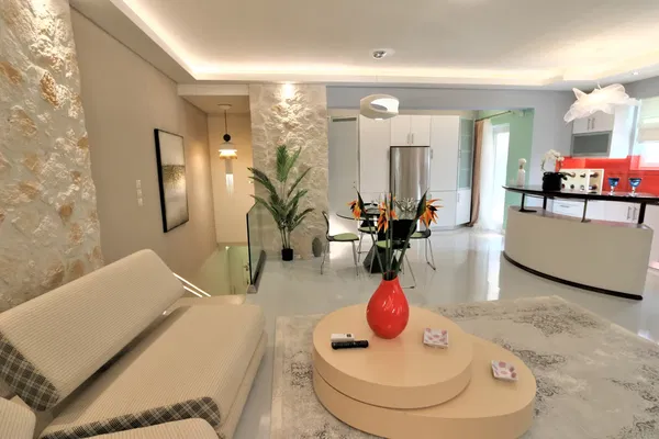 Renovated 140 m² Apartment with Two Bedrooms for Sale in Glyfada, Athens Southern suburbs — photo 2