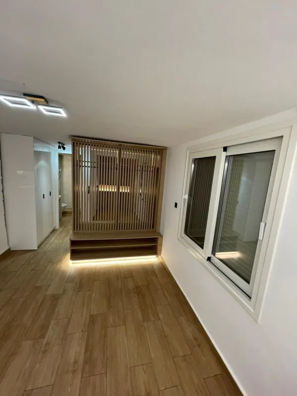 33 m² Renovated One-Bedroom Apartment for Sale in Exarchia - Neapoli, Athens Center — photo 3