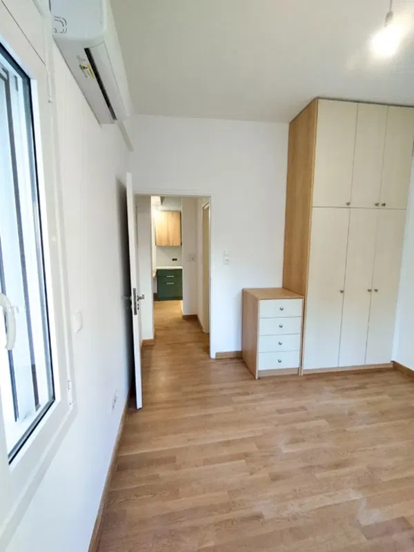 Renovated 47 m² Apartment with One Bedrooms for Sale in Exarchia - Neapoli, Athens Center — photo 3