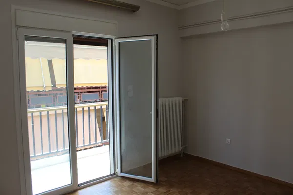 Renovated 100 m² Apartment with Two Bedrooms for Sale in Kolonos - Kolokinthous, Athens Center — photo 2