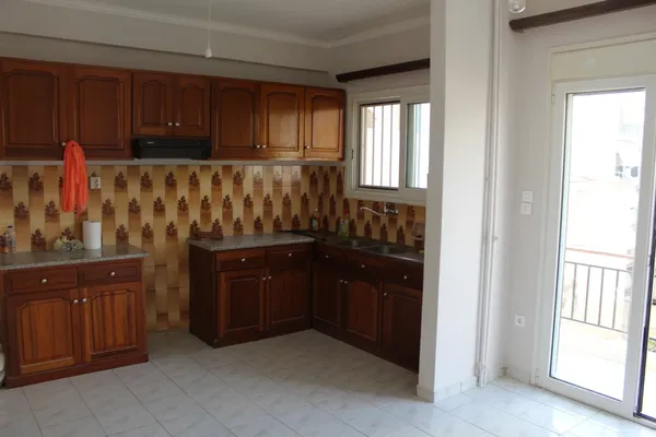 Renovated 100 m² Apartment with Two Bedrooms for Sale in Kolonos - Kolokinthous, Athens Center — photo 4