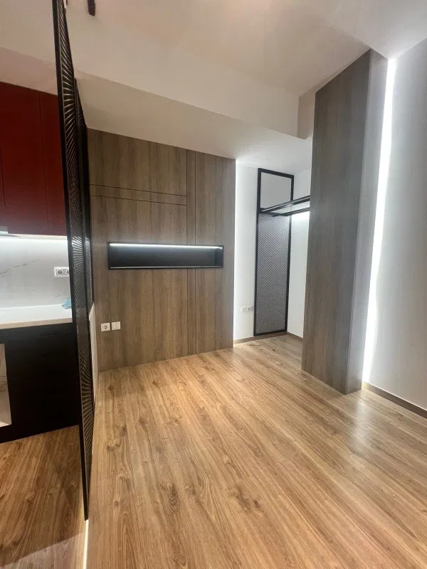 30 m² One-Bedroom Renovated Apartment for Sale in Exarchia - Neapoli, Athens Center — photo 4