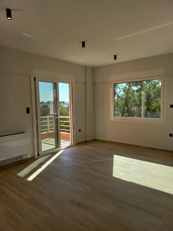 Renovated One-Bedroom Apartment for Sale in Vari - Varkiza, Athens Southern suburbs — photo 5
