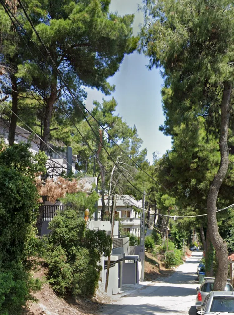 834 m² Plot of Land for Sale in Agios Stefanos Athens, Athens Northern suburbs