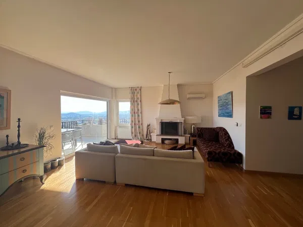 160 m² Apartment with Four Bedrooms for Rent in Vrilissia, Athens Northern suburbs — photo 2