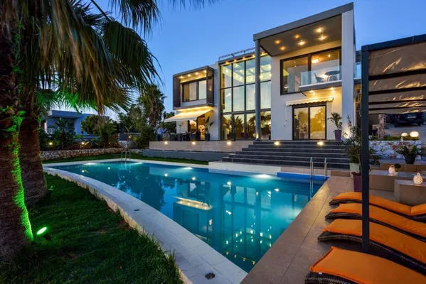 Four-Bedroom Villa for Rent in Tersanas, Akrotiri — photo 4