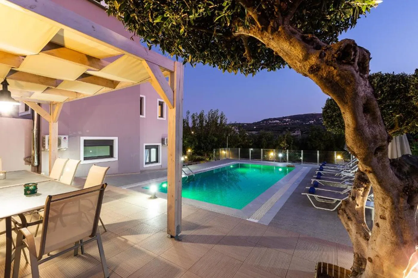 270 m² Villa with Six Bedrooms for Sale in Arkadi, Rethymnon
