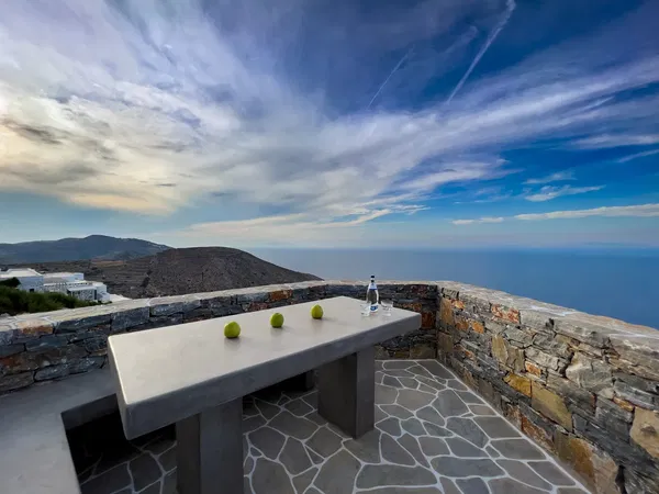 Modern 120 m² Villa with Two Bedrooms for Sale in Folegandros, Cyclades — photo 2