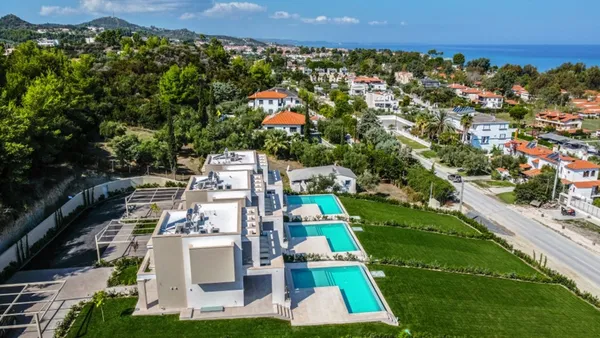 Sea View 175 m² Villa with Four Bedrooms for Sale in Kassandra, Halkidiki — photo 2