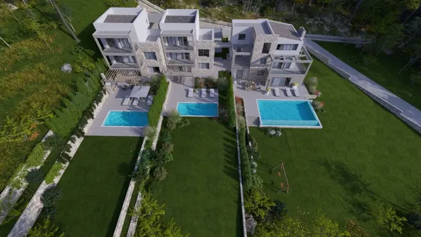 1369 m² Villa with Two Bedrooms for Sale in Nikiti Halkidikis, Sithonia — photo 4