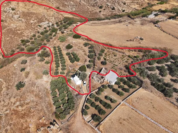 Sea-View 12,384 m² Plot of Land for Sale in Naxos, Cyclades — photo 2