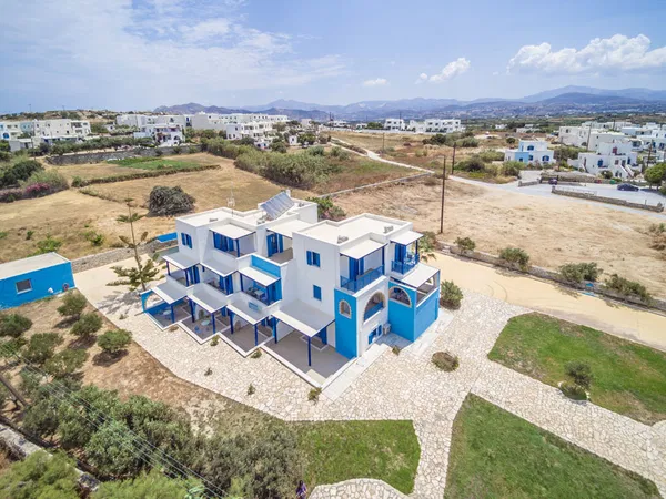 570 m² Hotel for Sale in Naxos, Cyclades — photo 2