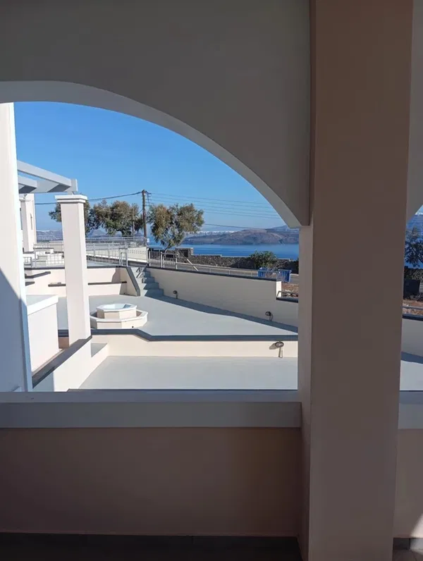 950 m² Hotel for Sale in Santorini, Cyclades — photo 3