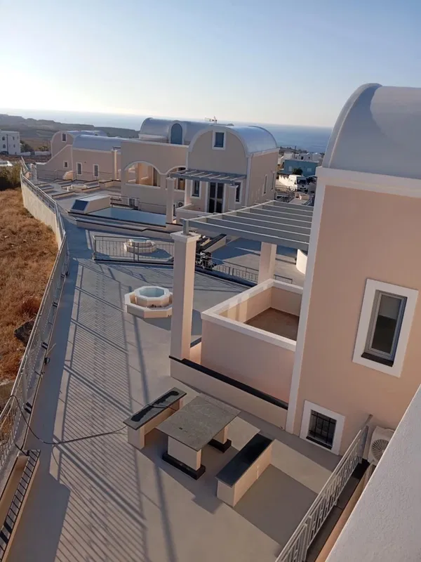 950 m² Hotel for Sale in Santorini, Cyclades — photo 4