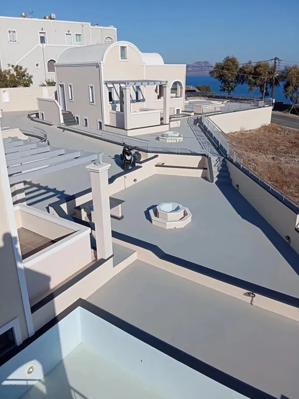 950 m² Hotel for Sale in Santorini, Cyclades — photo 2