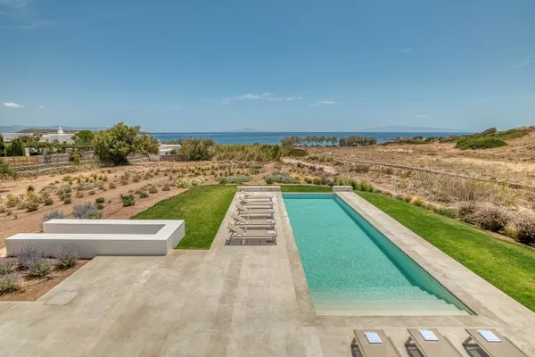 260 m² Four-Bedroom Sea View Villa for Sale in Paros, Cyclades — photo 3