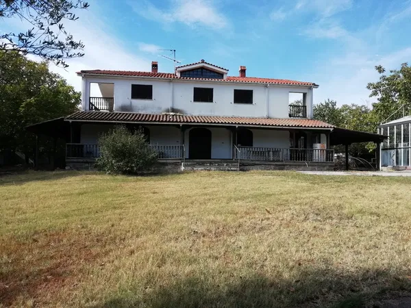 Six-Bedroom Villa for Rent in Mygdonia, Thessaloniki - Rest of Prefecture