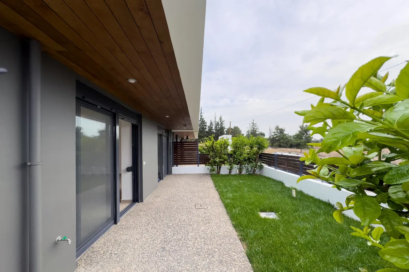 Renovated 267 m² Villa with Three Bedrooms for Rent in Thermi Thessaloniki, Thessaloniki Eastern Suburbs