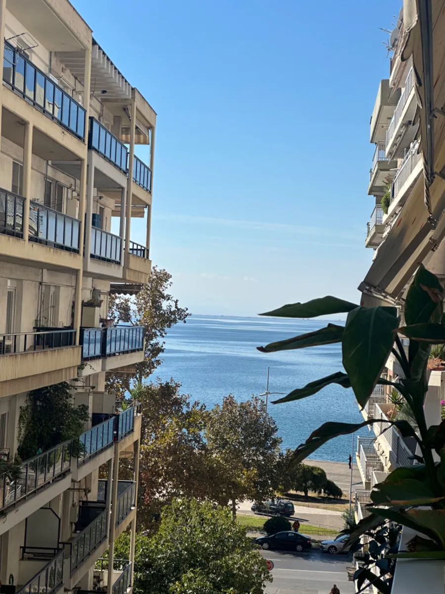 Renovated 140 m² Apartment with Three Bedrooms for Sale in Analipsi - Mpotsari - Nea Paralia, Thessaloniki Center