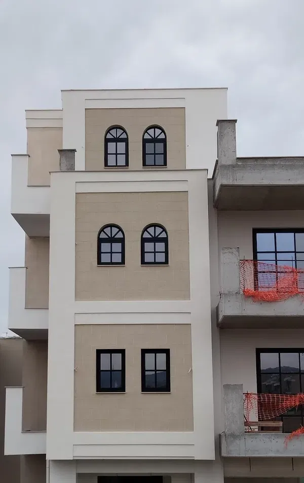 230 m² Apartment with Four Bedrooms for Sale in Thermi Thessaloniki, Thessaloniki Eastern Suburbs — photo 3