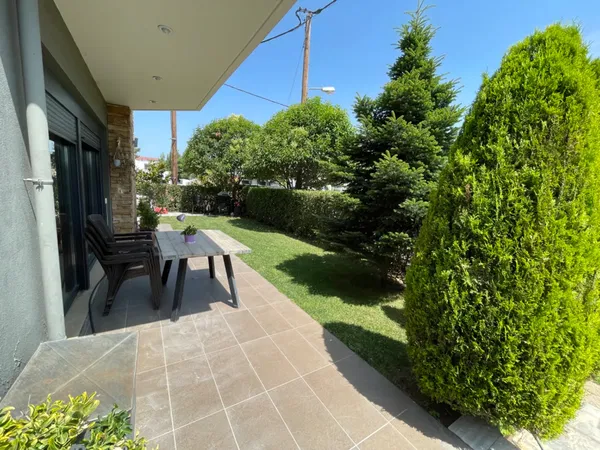 170 m² Four-Bedroom Villa for Sale in Thermi Thessaloniki, Thessaloniki Eastern Suburbs — photo 3