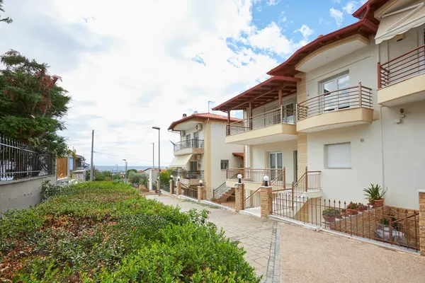 212 m² Four-Bedroom Villa for Sale in Thermi Thessaloniki, Thessaloniki Eastern Suburbs — photo 2