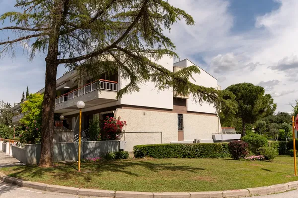 Renovated Four-Bedroom Villa for Sale in Thermi Thessaloniki, Thessaloniki Eastern Suburbs