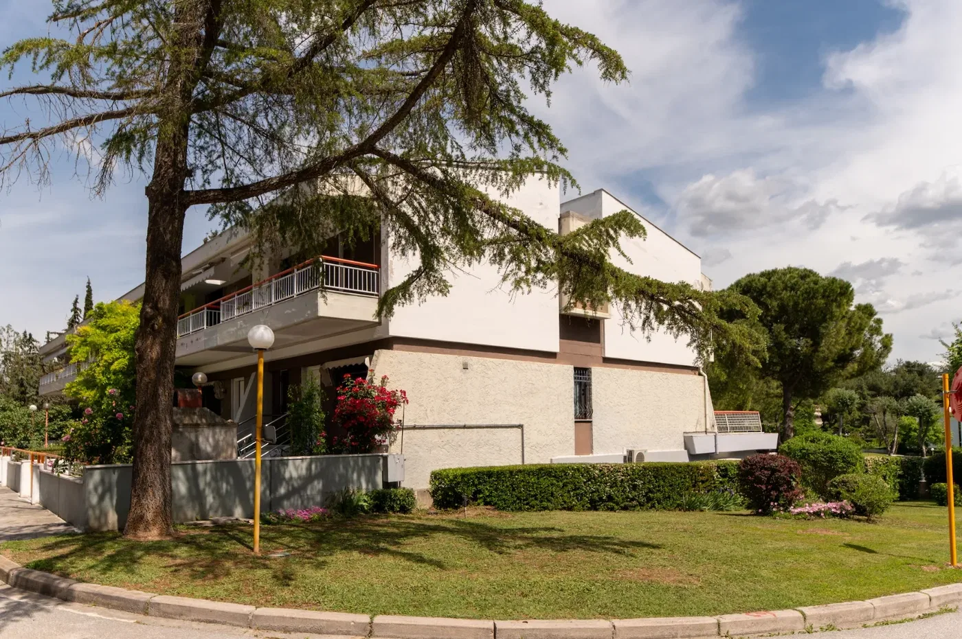 Renovated Four-Bedroom Villa for Sale in Thermi Thessaloniki, Thessaloniki Eastern Suburbs