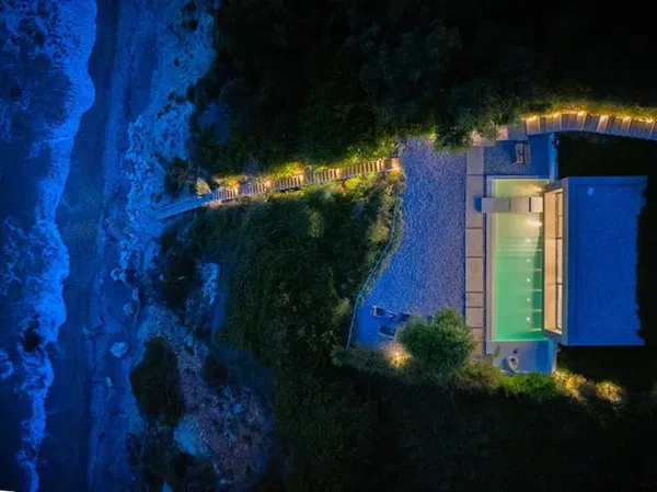 Sea-View 50 m² Villa with One Bedrooms for Sale in Corfu, Ionian Islands — photo 4