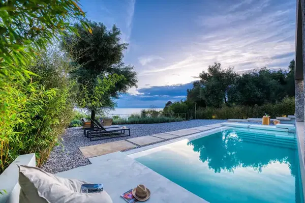 Sea-View 50 m² Villa with One Bedrooms for Sale in Corfu, Ionian Islands — photo 5