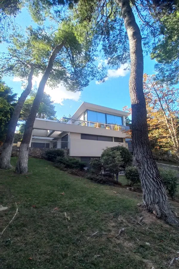 Five-Bedroom Villa for Sale in Stamata, Athens Northern suburbs