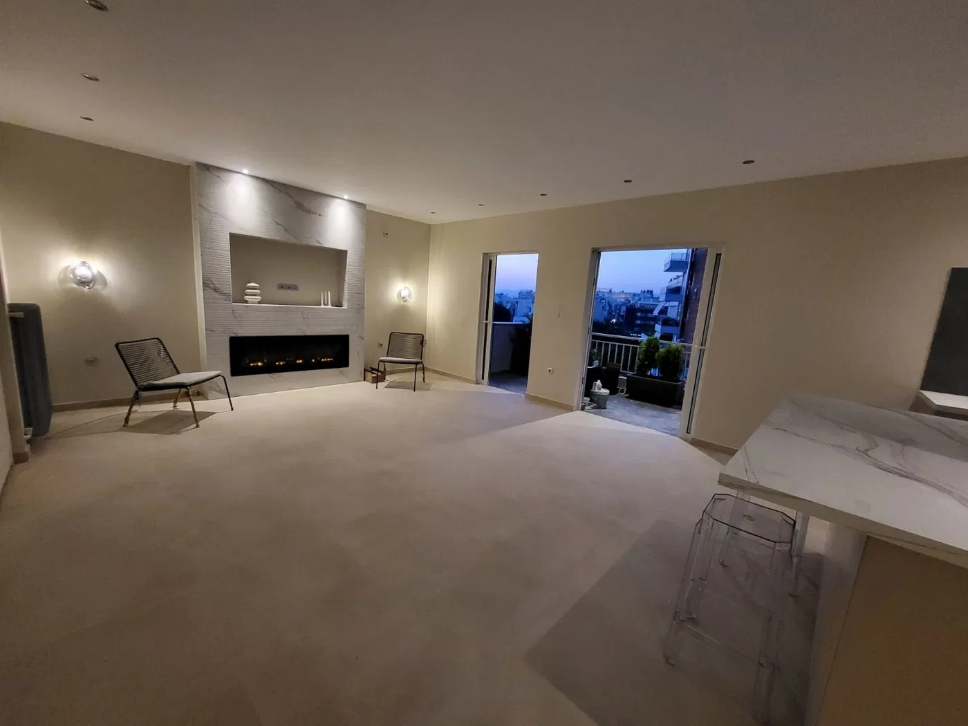 85 m² Renovated Two-Bedroom Apartment for Sale in Neos Kosmos, Athens Center