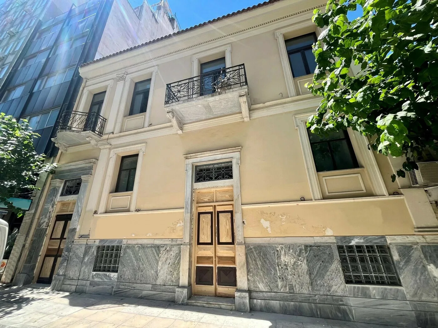 Renovated Building for Sale in Omonoia, Athens Center