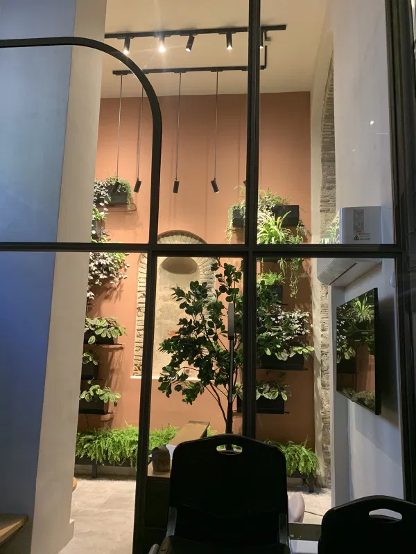 Renovated Building for Sale in Omonoia, Athens Center — photo 4
