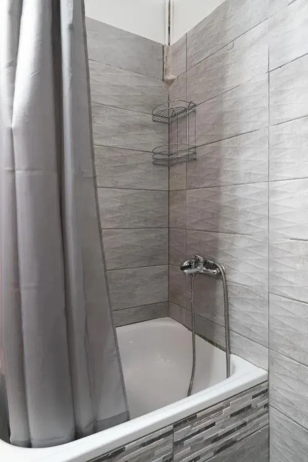 39 m² One-Bedroom Renovated Apartment for Sale in Pangrati, Athens Center — photo 5